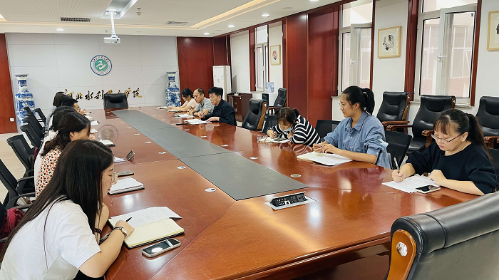 座谈会插图.png 座谈会插图.png